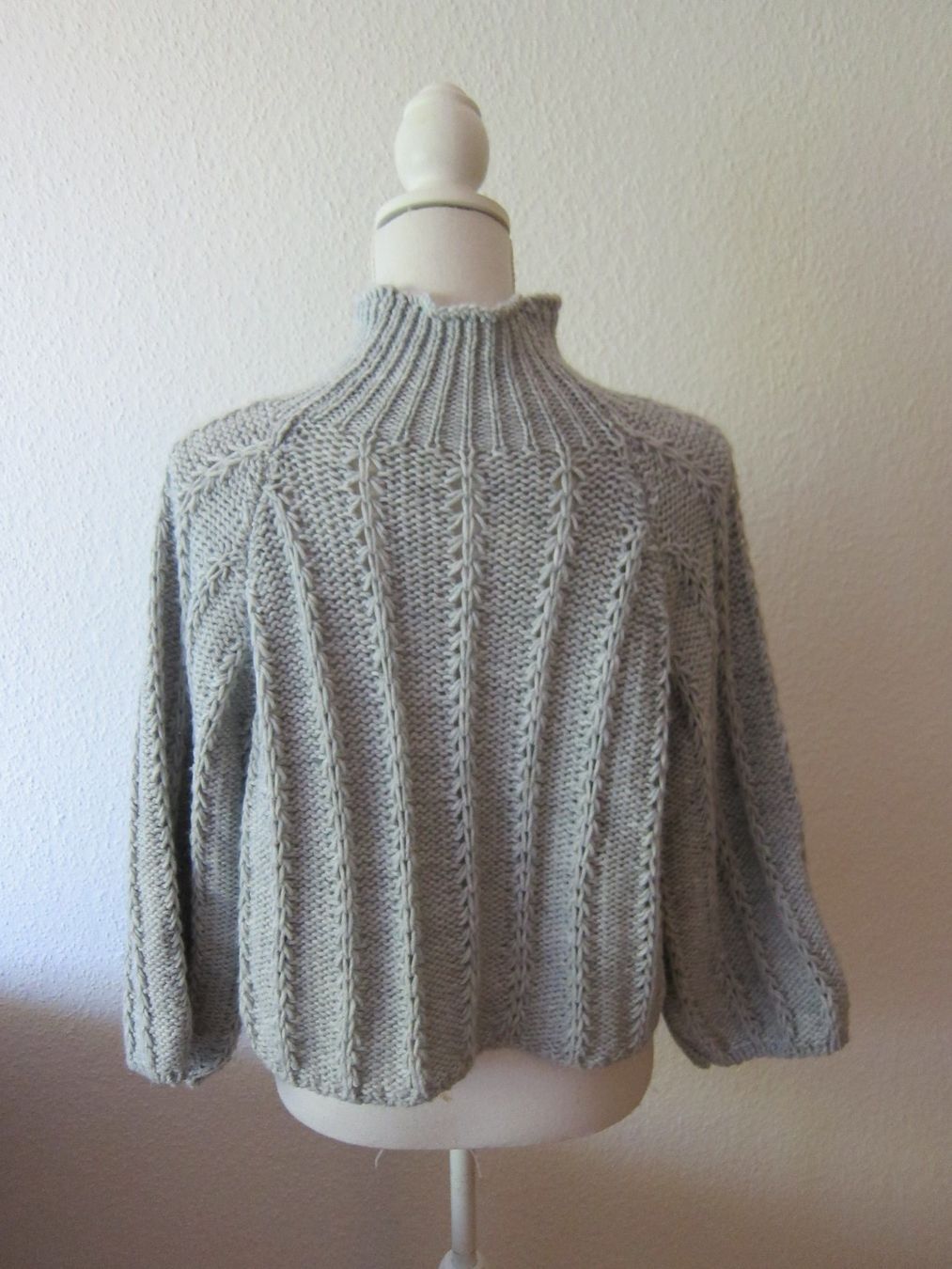 Pullover & Sweatshirts: Pulli hellgrau mit Muster, Top Zustand! – Neu (gemäss Beschreibung) aus Zürich von Italia58 1