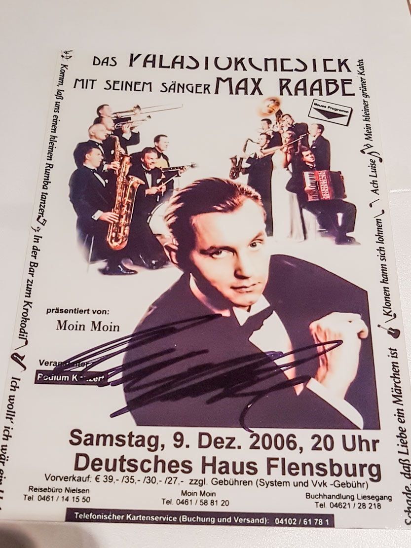 Autogramme: Max Raabe - Autogramm auf Foto – Gebraucht aus Kaisten von Simpsons4