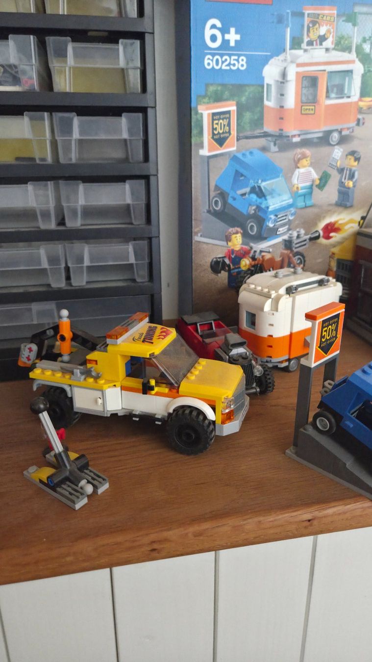 Lego Giocattoli: Lego Tuning Werkstatt 60258 – Usato da Schötz venduto da tuepfliqueen 2