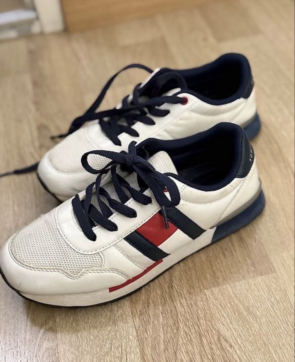 Tommy Hilfiger Scarpe per ragazzi: Tommy Hilfiger Schuhe GR.37  – Usato da Kloten venduto da Privat2011