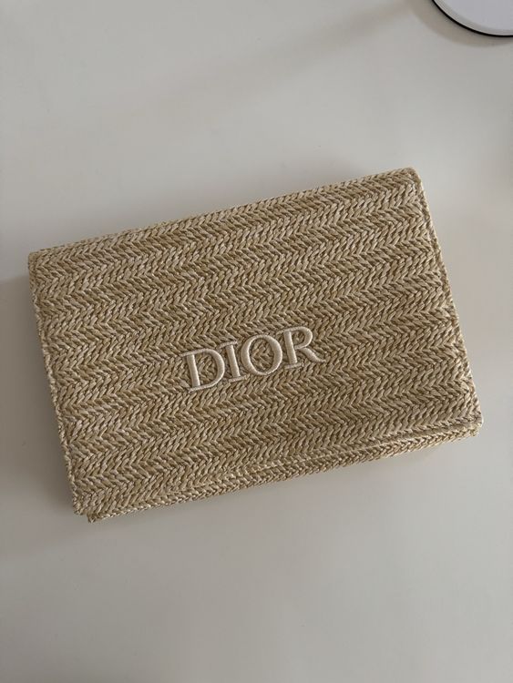 Dior Raffia Pochette aus dem Solar Set 2024 (Neu (gemäss Beschreibung ...