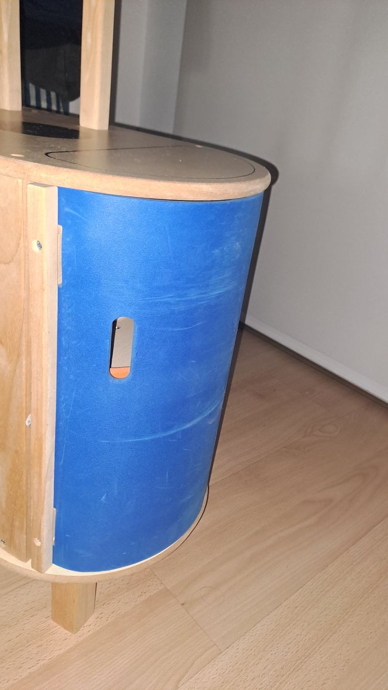 Jouets: Kinderküche Holz gut erhalten – D'occasion à Wädenswil par tat_j7wv 3