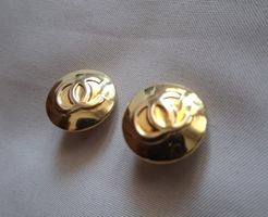 2 Stück Knöpfe mit Logo, 22 mm.