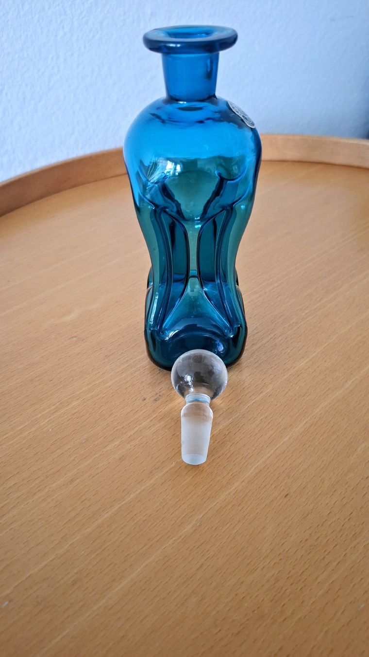 Caraffe: Kastrup Glas Karaffe blau Dänemark  – Usato da Luzern venduto da alpler1 3