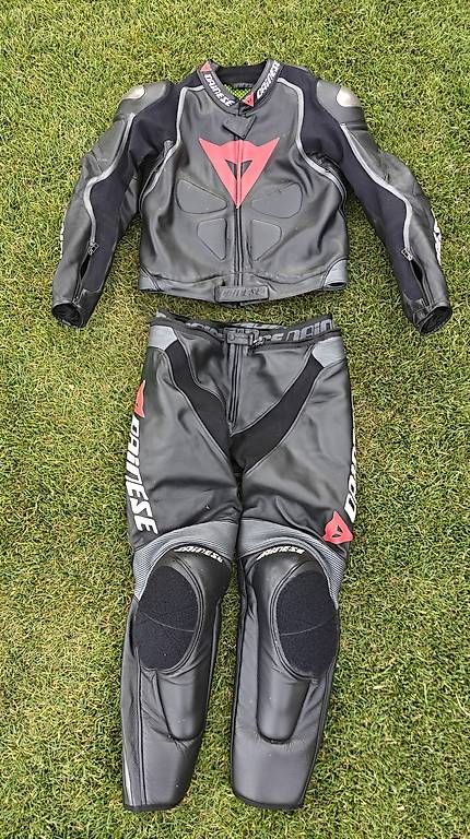 Anzüge: Dainese Laguna Seca Lederkombi Gr.54 – Gebraucht aus Lostorf von tob_cv9f