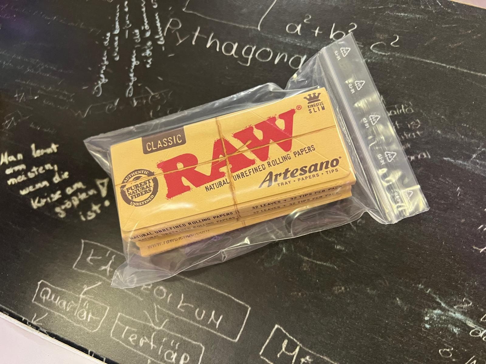 Tabac à priser: 3 x RAW Artesano Rolling Papers + Tips – Neuf avec emballage d'origine à Buchs SG par Pocolocoli 1