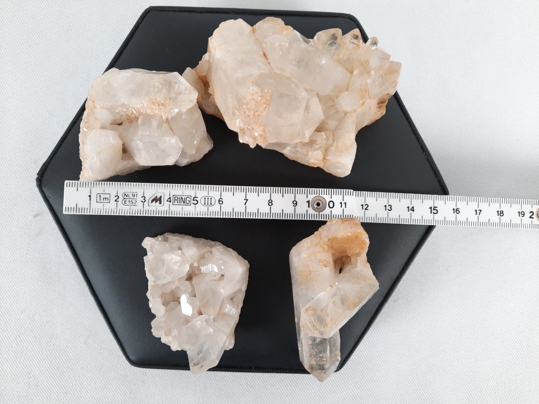 Mineralien & Heilsteine: 4 Bergkristalle – Gebraucht aus Beinwil am See von Restwert_Beinwil 6
