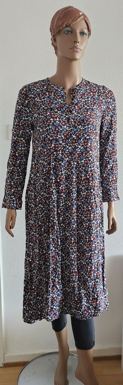 Zara Vestiti: ZARA Kleid Blumenmuster Grösse S – Usato da Basel venduto da Allerlei-Basel