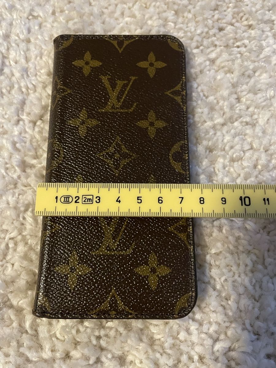 Louis Vuitton Cover & Protezioni schermo: Louis Vuitton Monogram iPhone Folio Case – Usato da Richterswil venduto da Prangins9 6