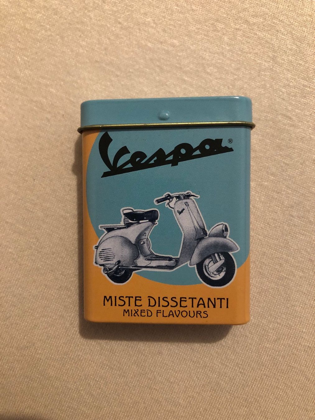 Tutte le decorazioni: Blechdose Blechdösli Vespa Leone Sammler – Usato da Wollerau venduto da Seppi37