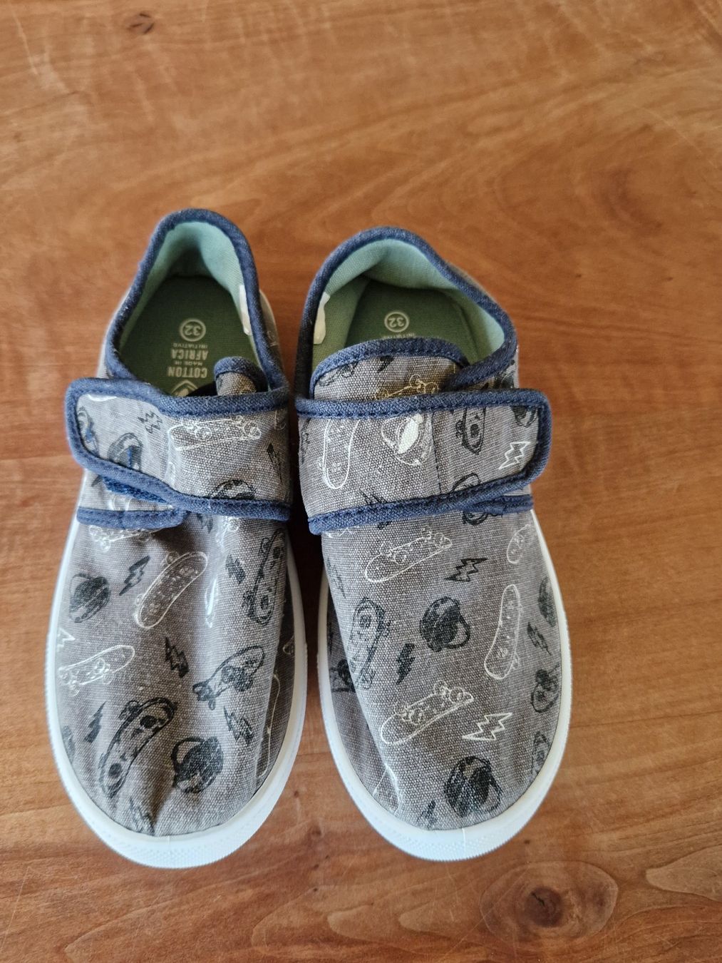 Schuhe für Jungen: Finken / Stofffinken / Hausschuhe 32 – Gebraucht aus Giswil von monimaus08 2