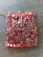10 Organzabeutel Rot mit Rosenmuster