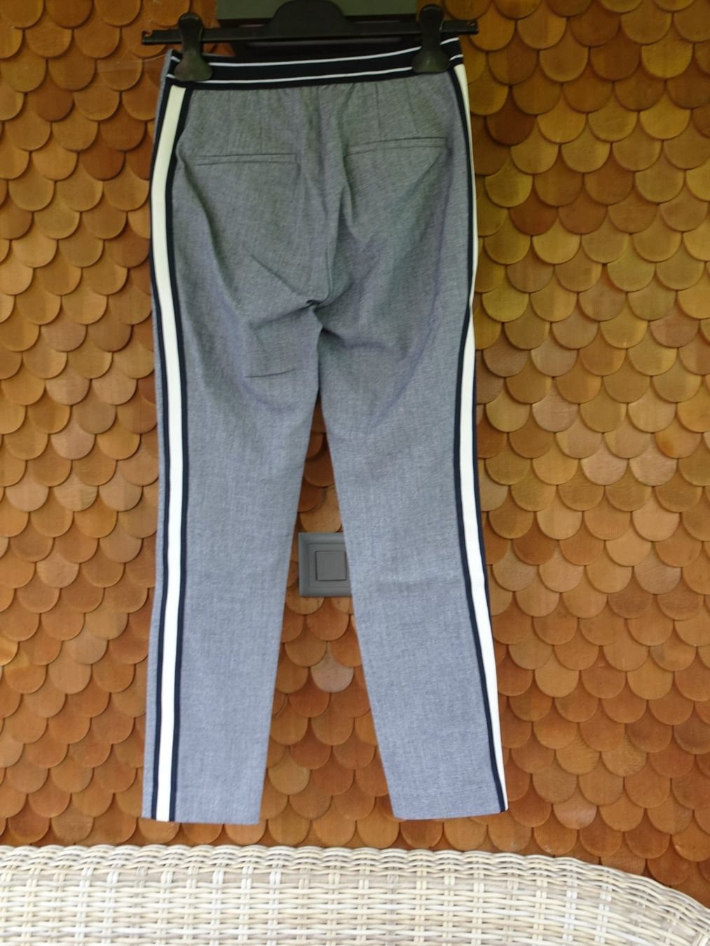 Zara Pantaloni: Blaue Chinohose von ZARA Basic Gr. XS / 34 - 240820 – Usato da Küssnacht am Rigi venduto da Good4Deckeli 1
