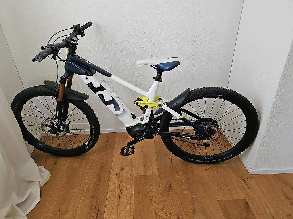 Velos: *WUNDERSCHÖNES HUSQVARNA EMTB* – Gebraucht aus Tegerfelden von LitoLito01