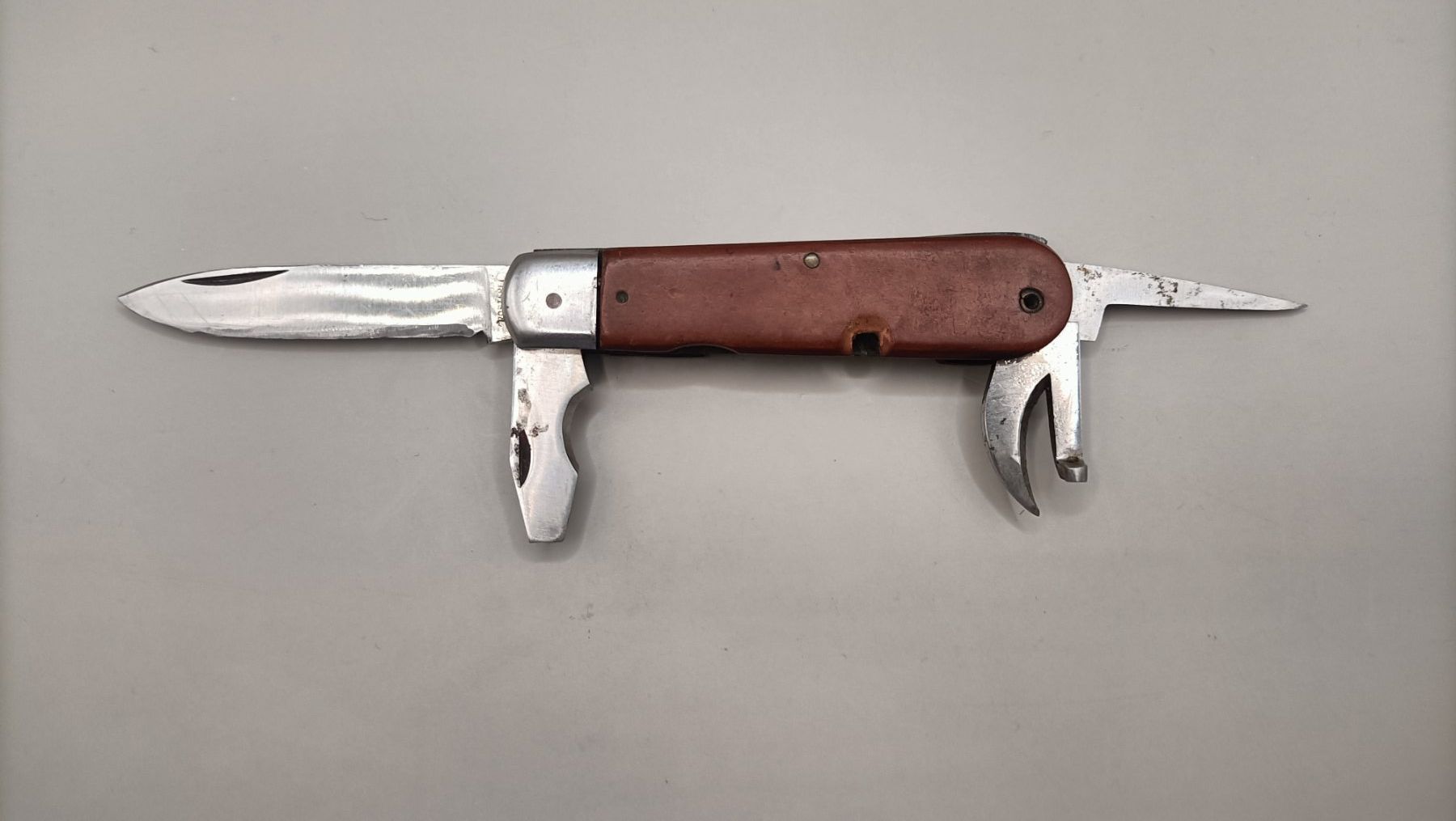 Coltelli tascabile: couteau type militaire Messer Typ Militär – Usato da Pampigny venduto da Calypso06