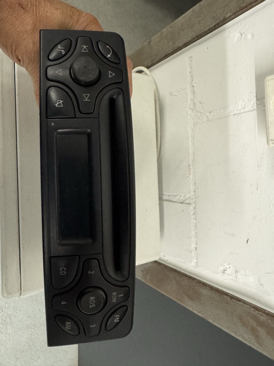 Becker Radio: Autoradio CD Mercedes-Benz Becker Q04 – Usato da Pfungen venduto da F14_5gb5 4