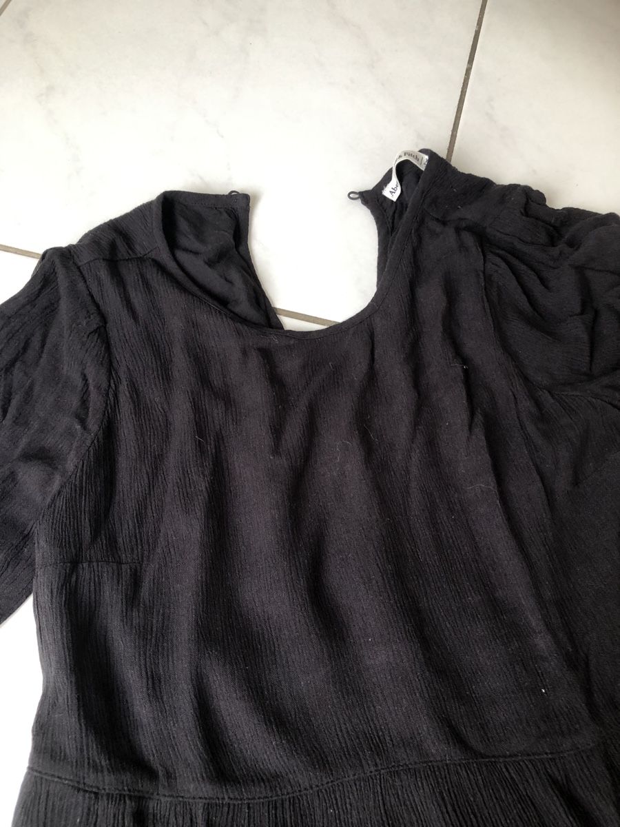 Kleider: Kurzes Kleid Gr XS – Gebraucht aus Zell ZH von Guffos 1
