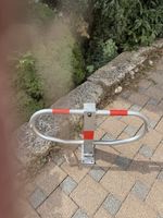 Umklappbare Parkplatzsperre (noch nie montiert)