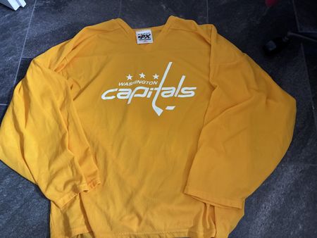 Washington Capitals Adult league team jersey 