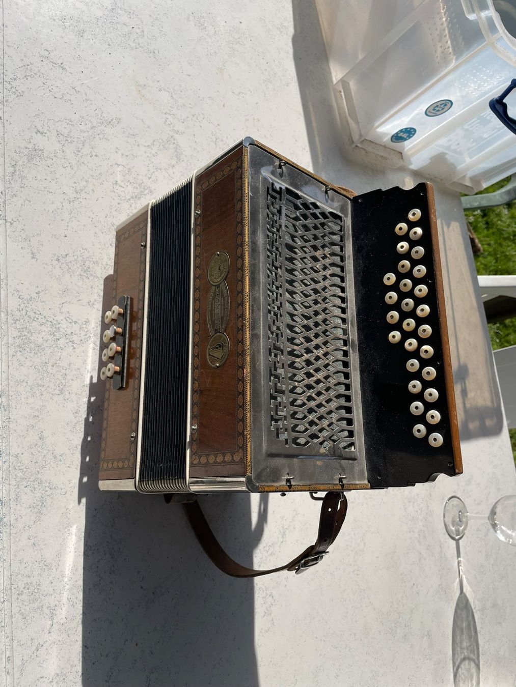 Strumenti musicali: Accordeons, HERCULE  Fabrique Suisse – Usato da Buttes venduto da ButtA15