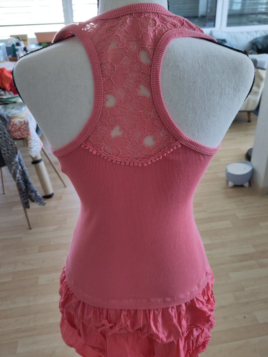 Vestiti: Kleid mit Rüschen & Spitze, Gr. S – Usato da Zürich venduto da njerryrocky 1