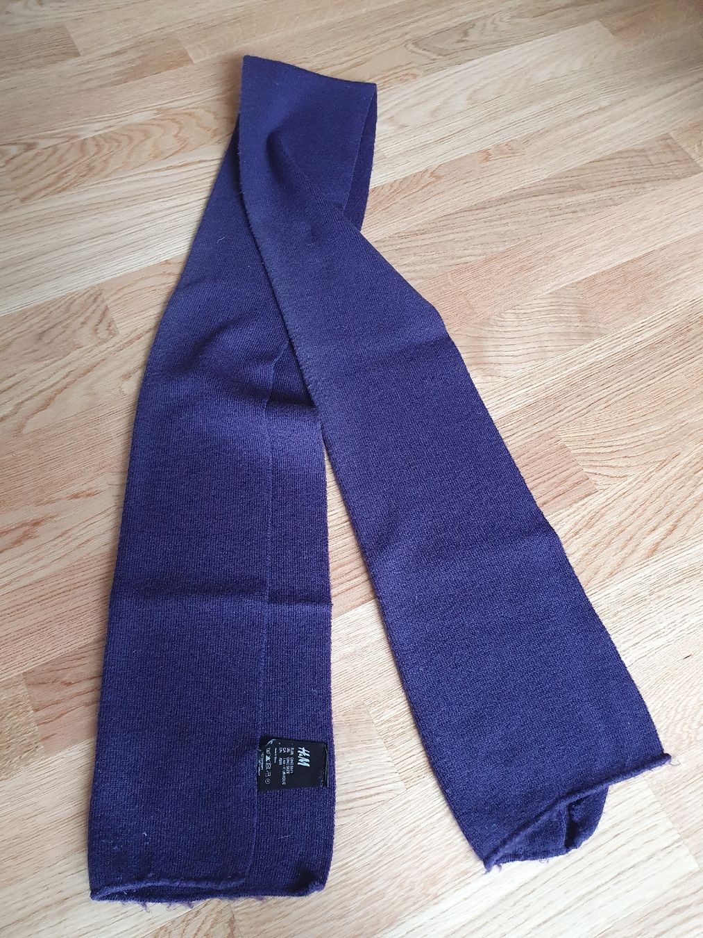 H&M Foulards, Tücher & Schals: Schal violett uni – Gebraucht aus Zürich von ceviname 1