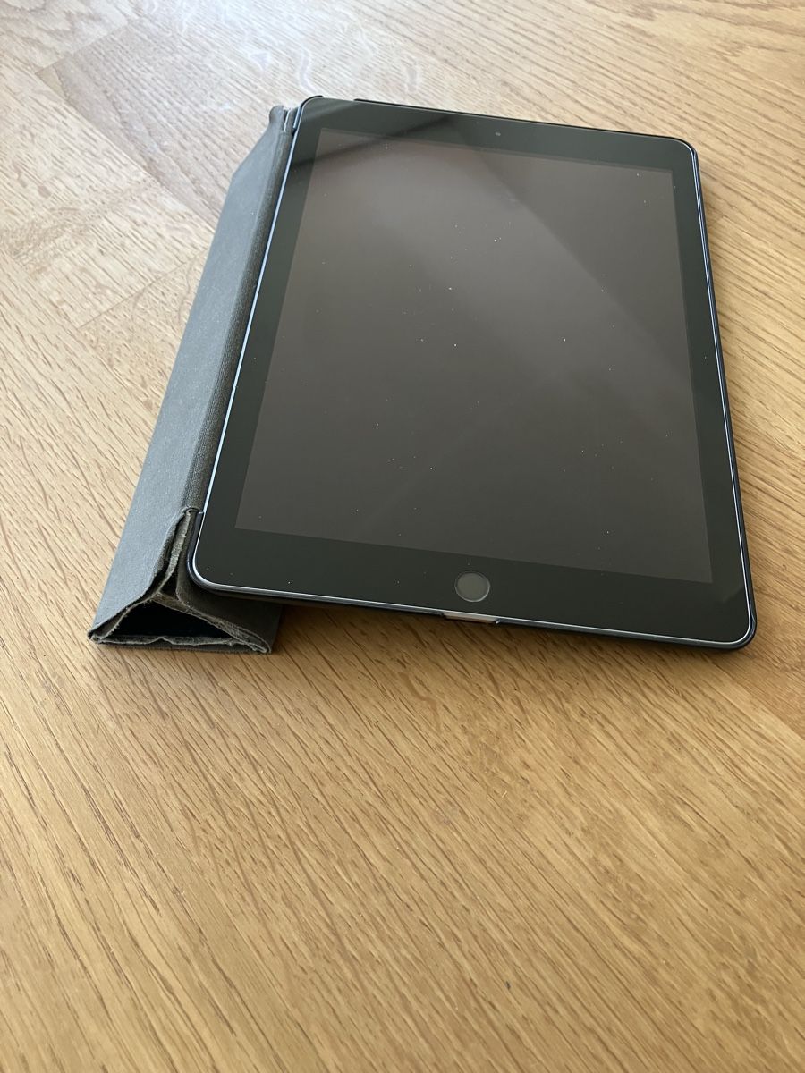 Apple Tablet PC: iPad 9,7“ 128GB – Gebraucht aus Bolligen von Fiftyniner 6