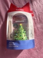 Tonie Schüttelt den Weihnachtsbaum 