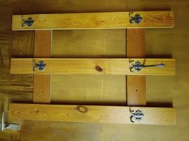 Garderobenleiste aus Holz mit 5 Haken gebraucht