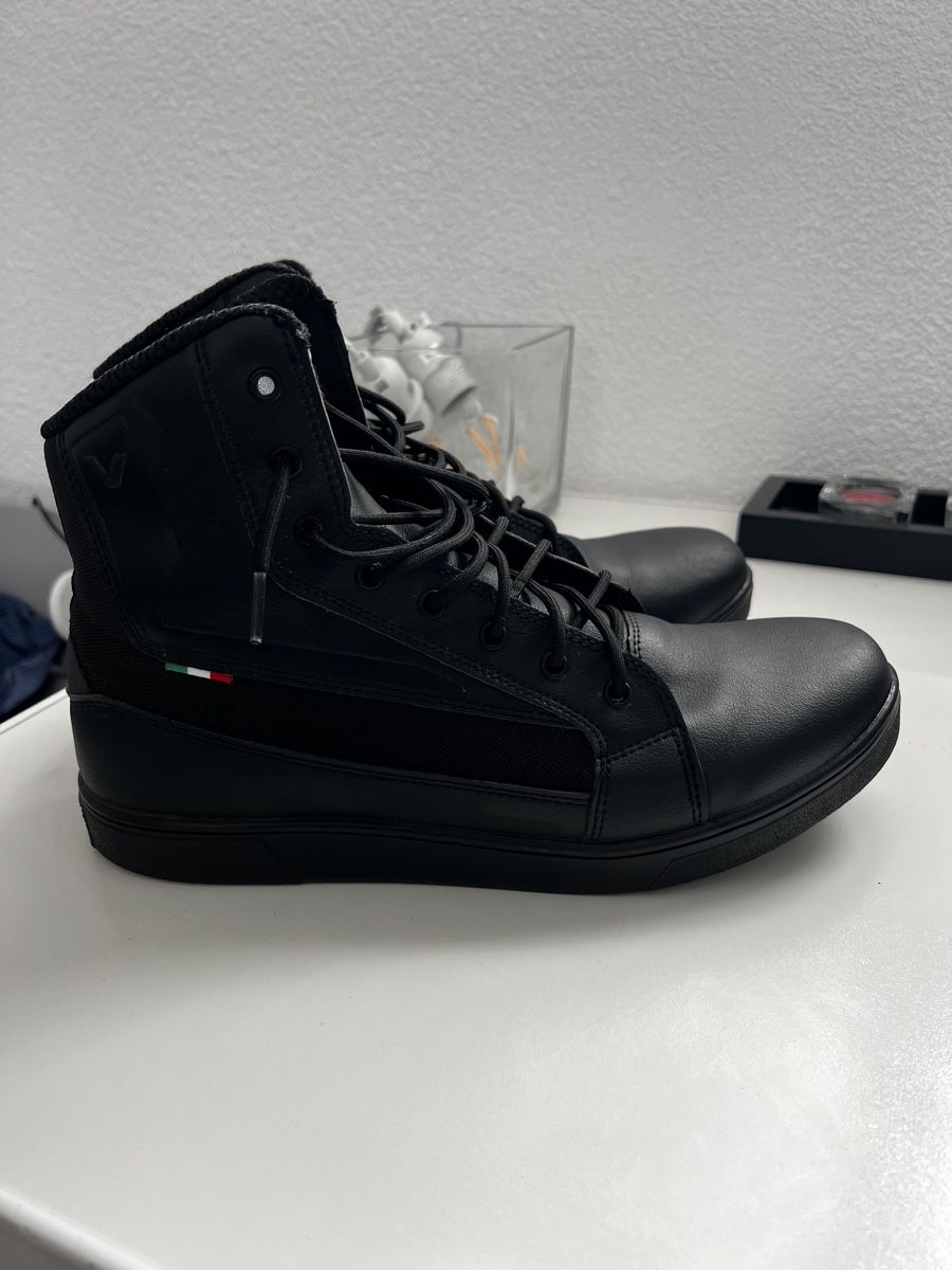 Vanucci Scarpe da uomo: Motorradschuhe Vanucci  schwarz  Größe 46 – Usato da Volketswil venduto da sei_p9pz