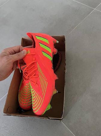 Adidas Predator originali 44 2/3 nuove 