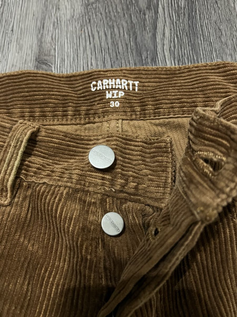 Carhartt Pantaloni: Pantalon Carhartt en velour   – Usato da Colombier NE venduto da thomasarquint 2