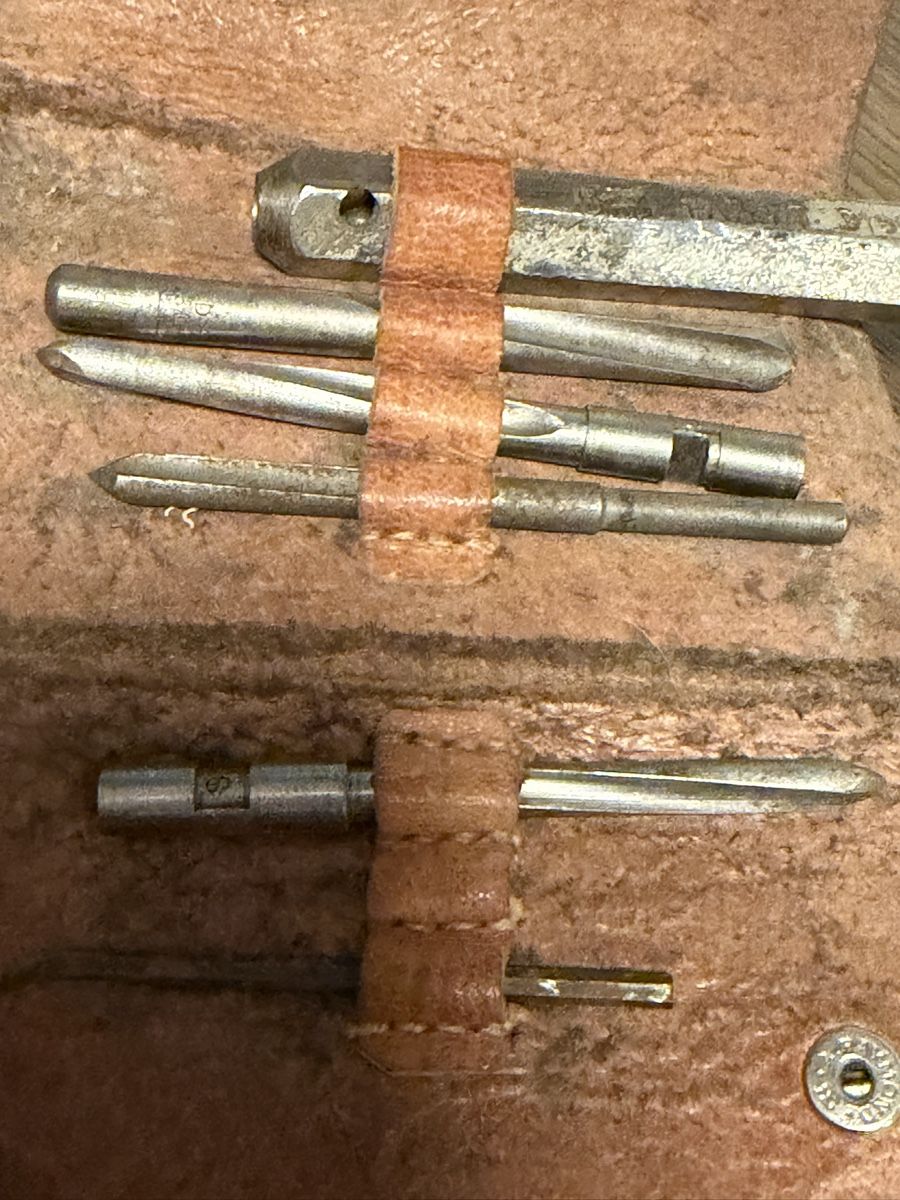 Tutti gli attrezzi: Antique Stop PAT. 31969 Tool Set - Leather Case Vintage – Usato da BADEN venduto da Sprinz 2
