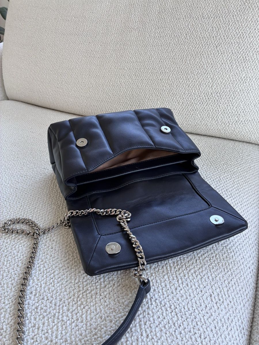 Hugo Boss Borse da donna: Handtasche Boss dunkelblau gesteppt – Usato da Zürich venduto da eva_6v8c 2