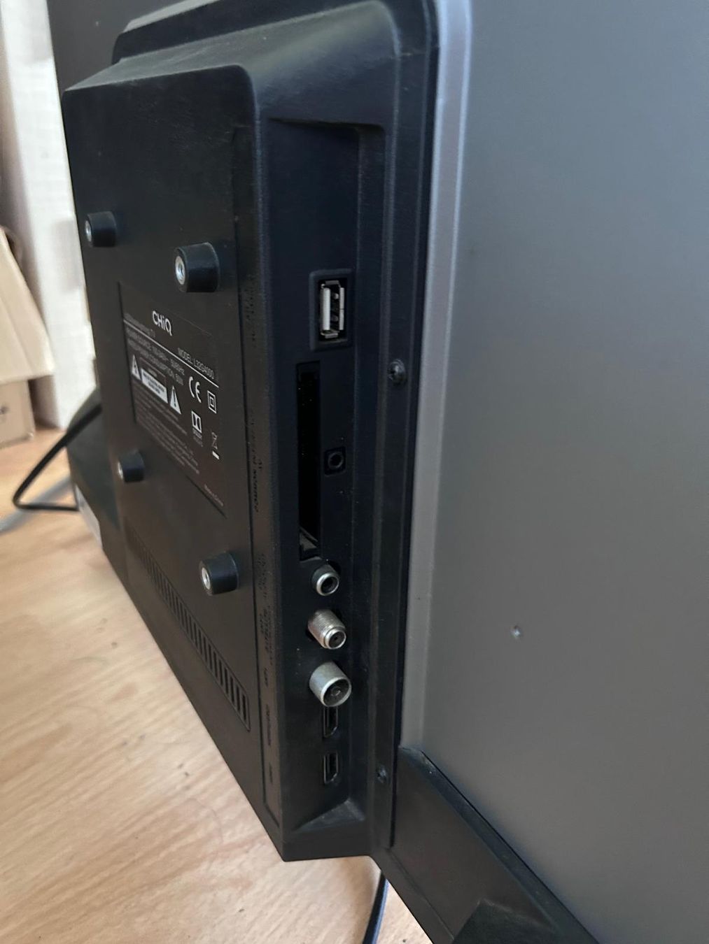 Fernseher: TV CHIQ – Neu (gemäss Beschreibung) aus Neuchâtel von lou_qtw6 2