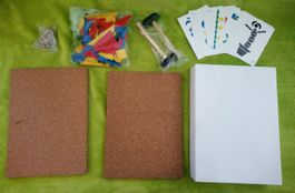 Hämmerlespiel mit Korkbrettern Vorlagenkarten und Zubehör