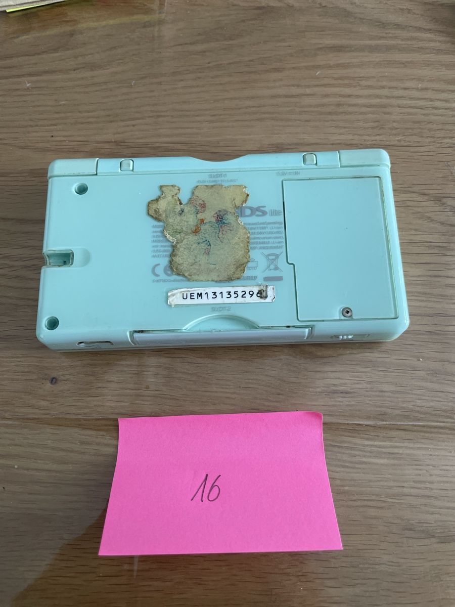 Nintendo Console: Nintendo DSi Konsole Mintgrün – Usato da Bazenheid venduto da Toni0141 2
