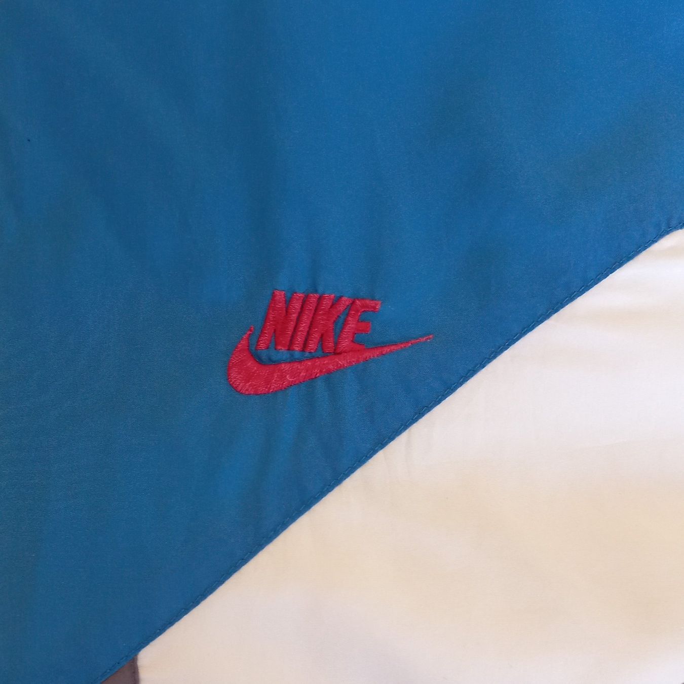 Nike Giacche: Vintage Nike Trackjacket (M) – Nuovo (secondo la descrizione) da Chamoson venduto da Sapoloshop 1