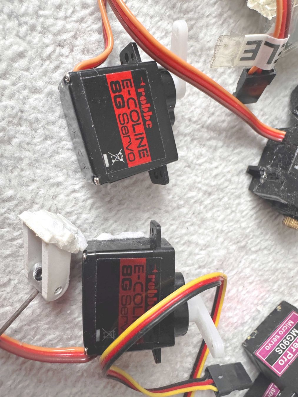 Modellismo RC: RC SERVOS Servo 24stk getestet diverse – Usato da Zürich venduto da Malco0 5