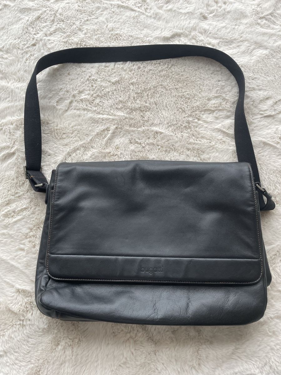 Taschen: Laptoptasche – Gebraucht aus Wollerau von phimasado