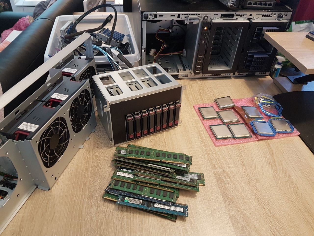 Hewlett Packard Server: HPE Proliant ML350p Gen8 NVME KI GPU Server m. NVIDIA – Usato da Wilchingen venduto da Joerdi 3