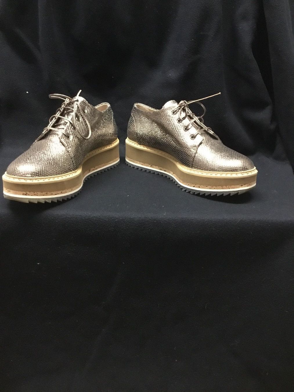 Scarpe da donna: Vicini Schuhe gold - Grösse 41 – Usato da Steinhausen venduto da tru787 1