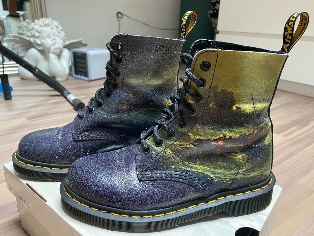 Dr martens hotsell kaufen luzern