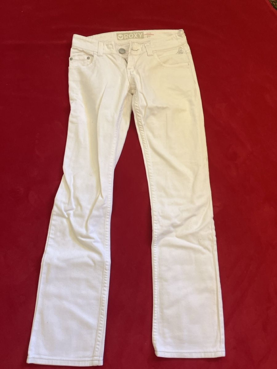 Roxy Jeans: Roxy Jeans weiss Grösse 27 Slim Fit gebraucht – Usato da Muralto venduto da jac_hkz5