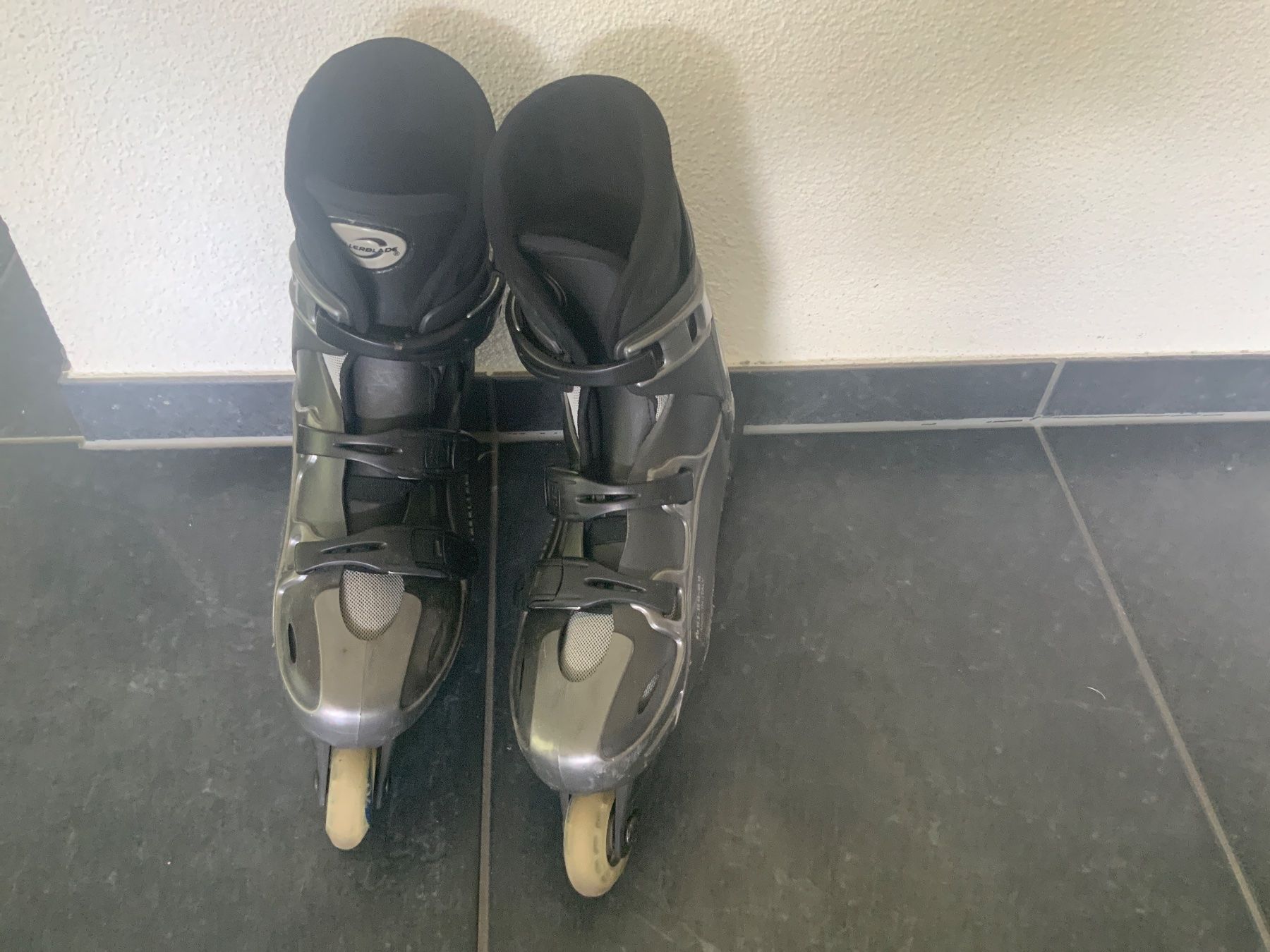 Patins à roul. & inline: Rollerblade Inlineskates Grösse 43 – D'occasion à Herzogenbuchsee par Ursbre 2