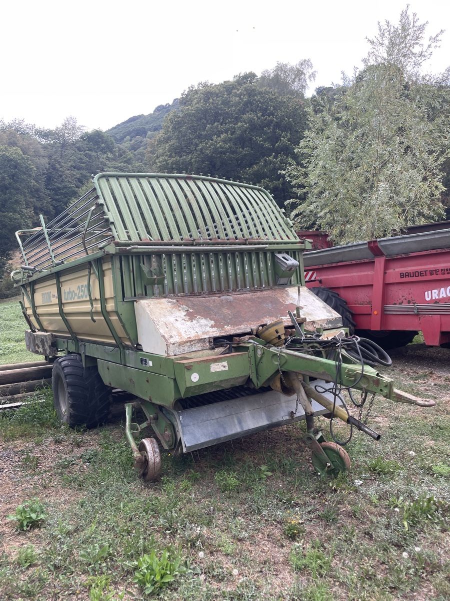 Krone Rimorchi: Ladewagen krone turbo-2500 – Difettoso da Miglieglia venduto da Agri88 1