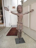 Imposante Jesus-Figur Eisen-Kruzifix Skulptur Chables Kunst