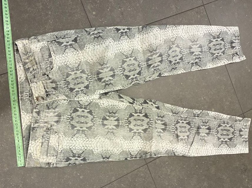 Leggings: Damen Hose Schlangenmuster in 36 – Usato da Niederglatt ZH venduto da karinso 1