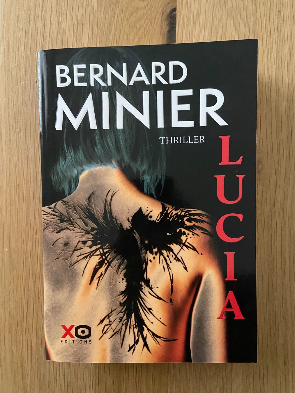 Libri: BERNARD MINIER / LUCIA – Usato da Corcelles-près-Payerne venduto da 1562Comics