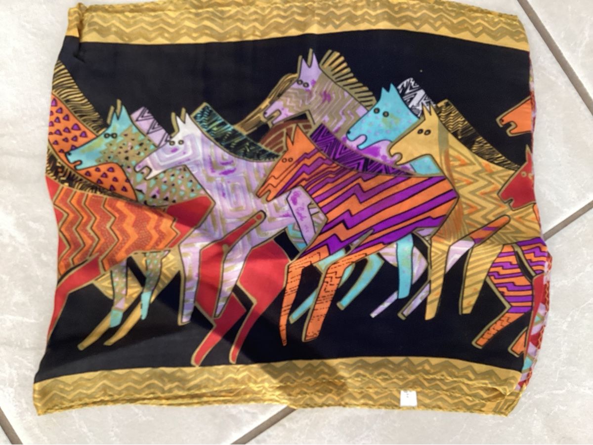 Foulard & Sciarpe: Seiden Schal, Motiv: Pferde, Bunt! – Nuovo (secondo la descrizione) da Schöfflisdorf venduto da seahorse61